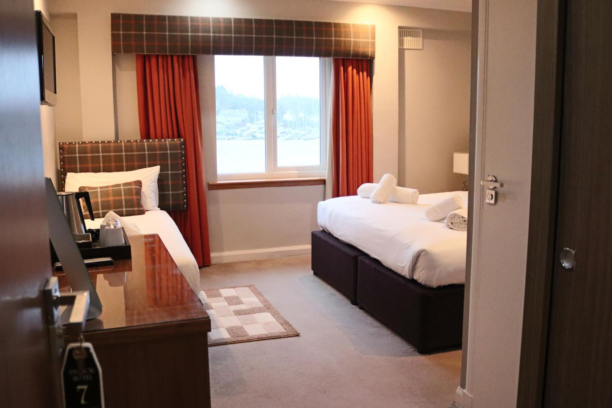 Anchor Hotel And Seabed Restaurant Tarbert  Exteriör bild