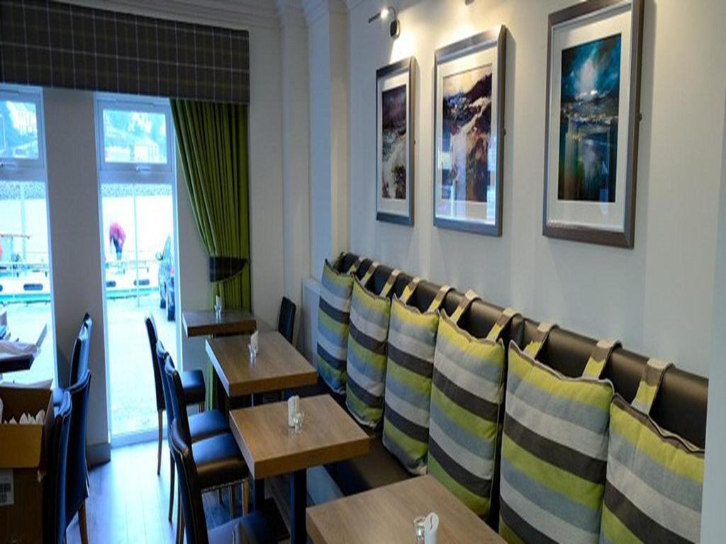 Anchor Hotel And Seabed Restaurant Tarbert  Exteriör bild